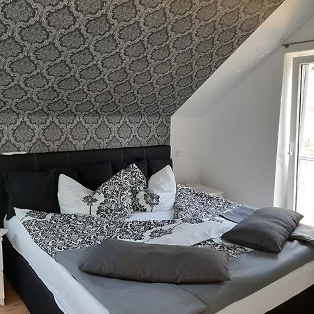 Haus Am Hang; Ferienwohnung Fernblick Stolberg  Exterior photo